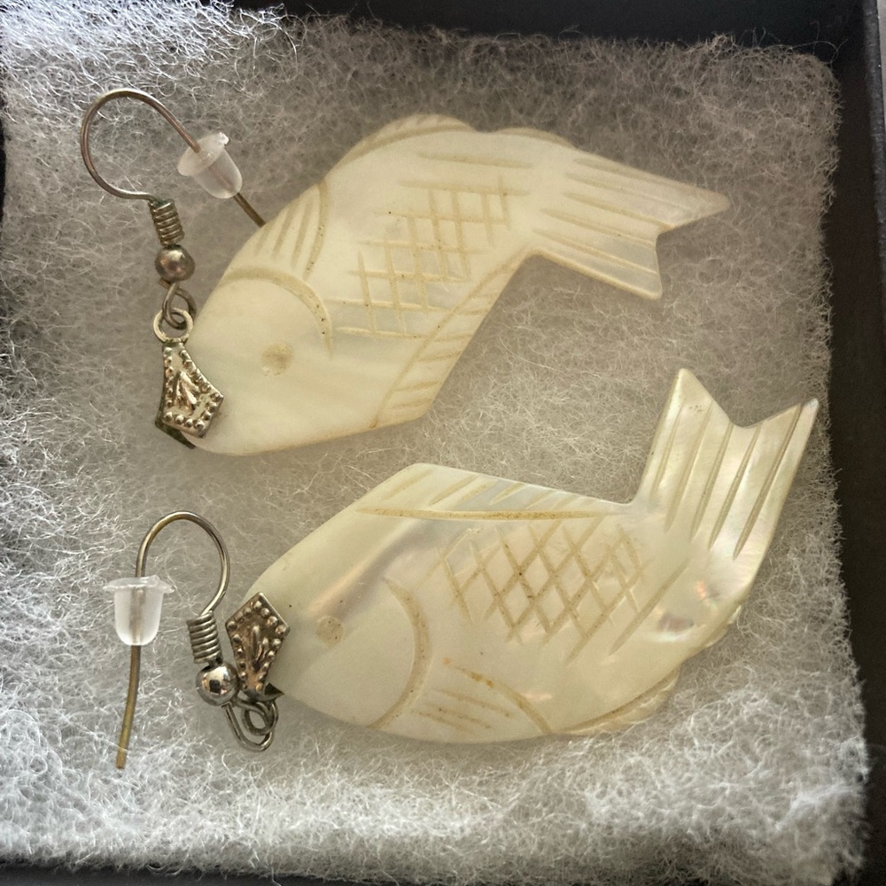New Handcarved Fish Earrings in Mother of Pearl and Silver